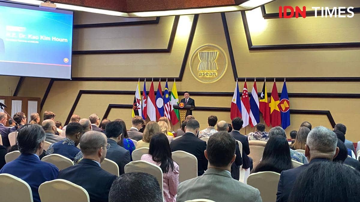 Sekretaris Jenderal ASEAN Kao Kim Hourn dalam Briefing ASEAN Summit di Sekretariat ASEAN, Jakarta, Senin (11/5/2026).
