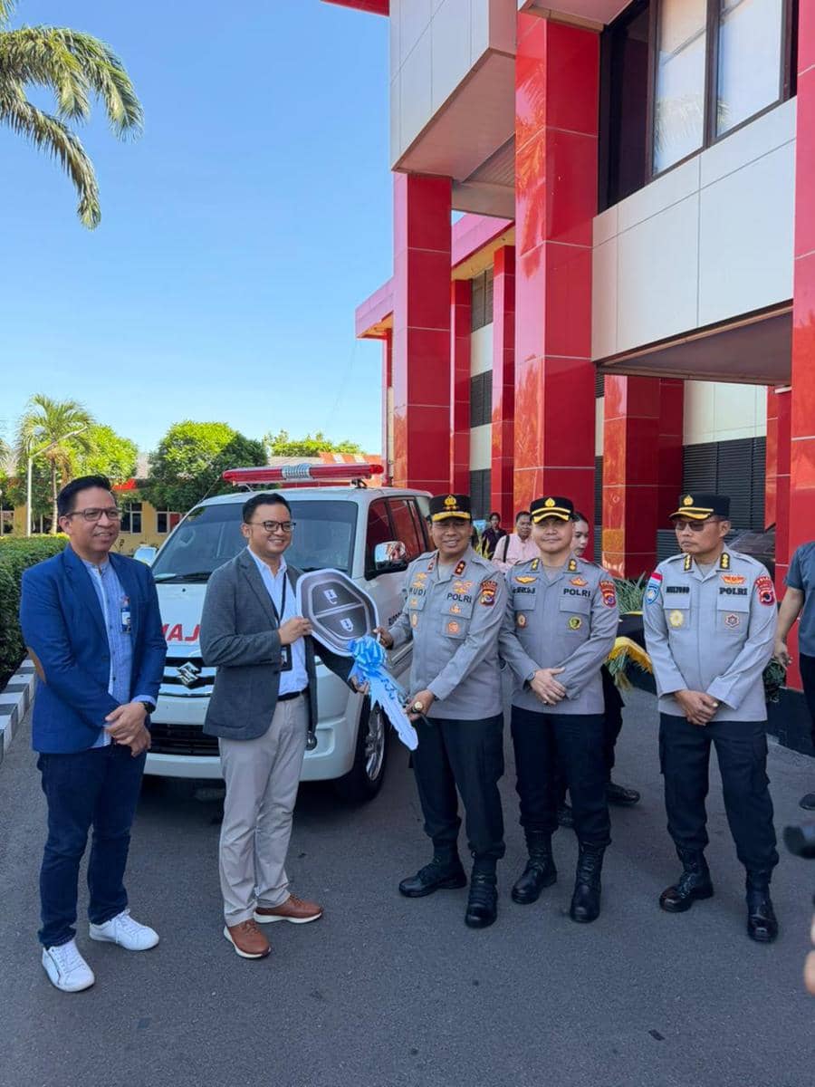 Bantuan ambulans untuk Polda NTT dari BRI. (Dok.BRI)