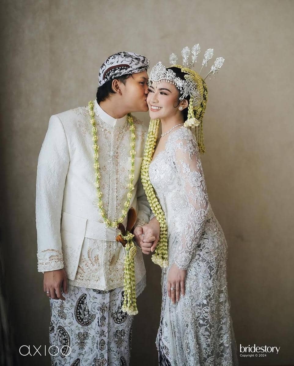 Gaya Pernikahan Seleb dengan Karya Rinaldy Yunardi (instagram.com/rinaldyyunardi)
