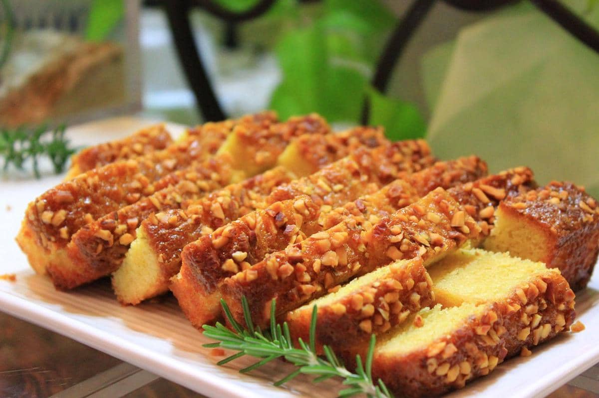 Resep Butter Cake Keju yang Lembut untuk Teman Minum Teh