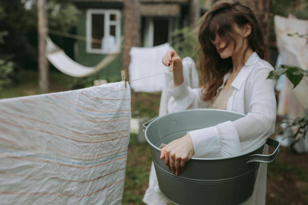 Kenapa Baju Baru Harus Dicuci? Ini Jawaban dan Tips Cucinya