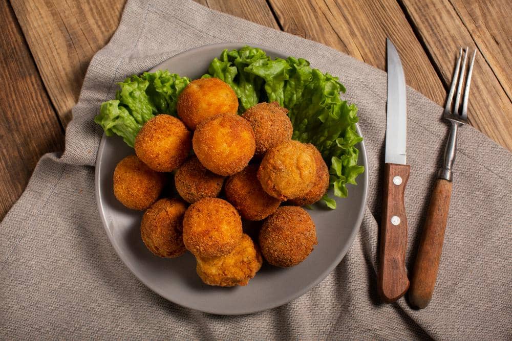 5 Tips Bikin Bola Chicken Cordon Bleu, Enaknya Bikin Terngiang