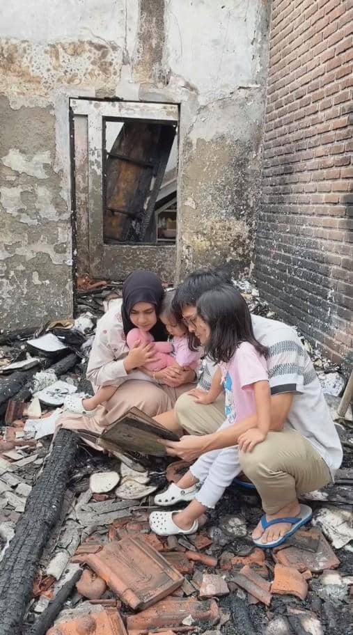 Anisa Rahma Perdana Ajak Anak ke Rumahnya usai Kebakaran (Instagram.com/anisarahma_12)