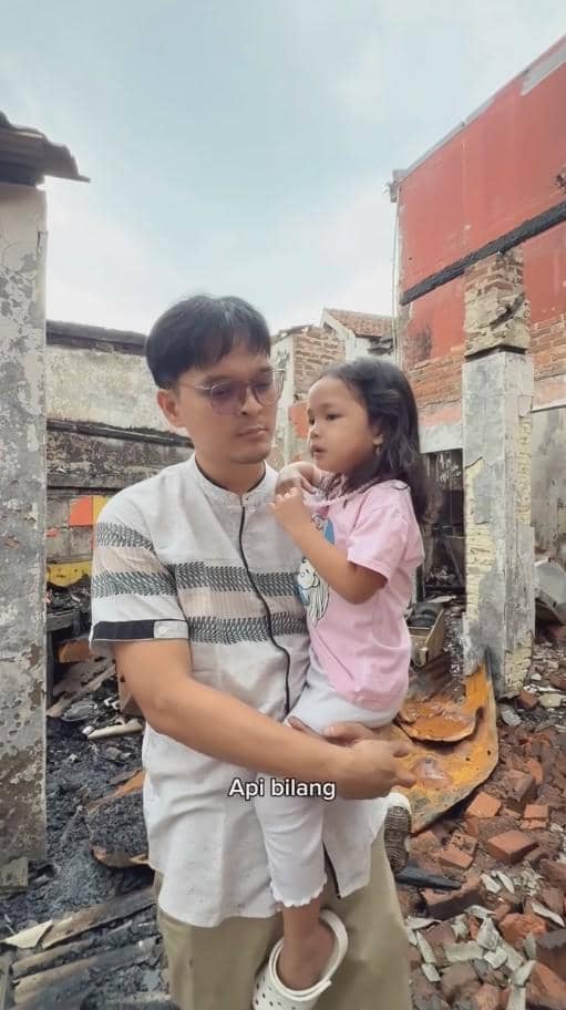 Anisa Rahma Perdana Ajak Anak ke Rumahnya usai Kebakaran (Instagram.com/anisarahma_12)