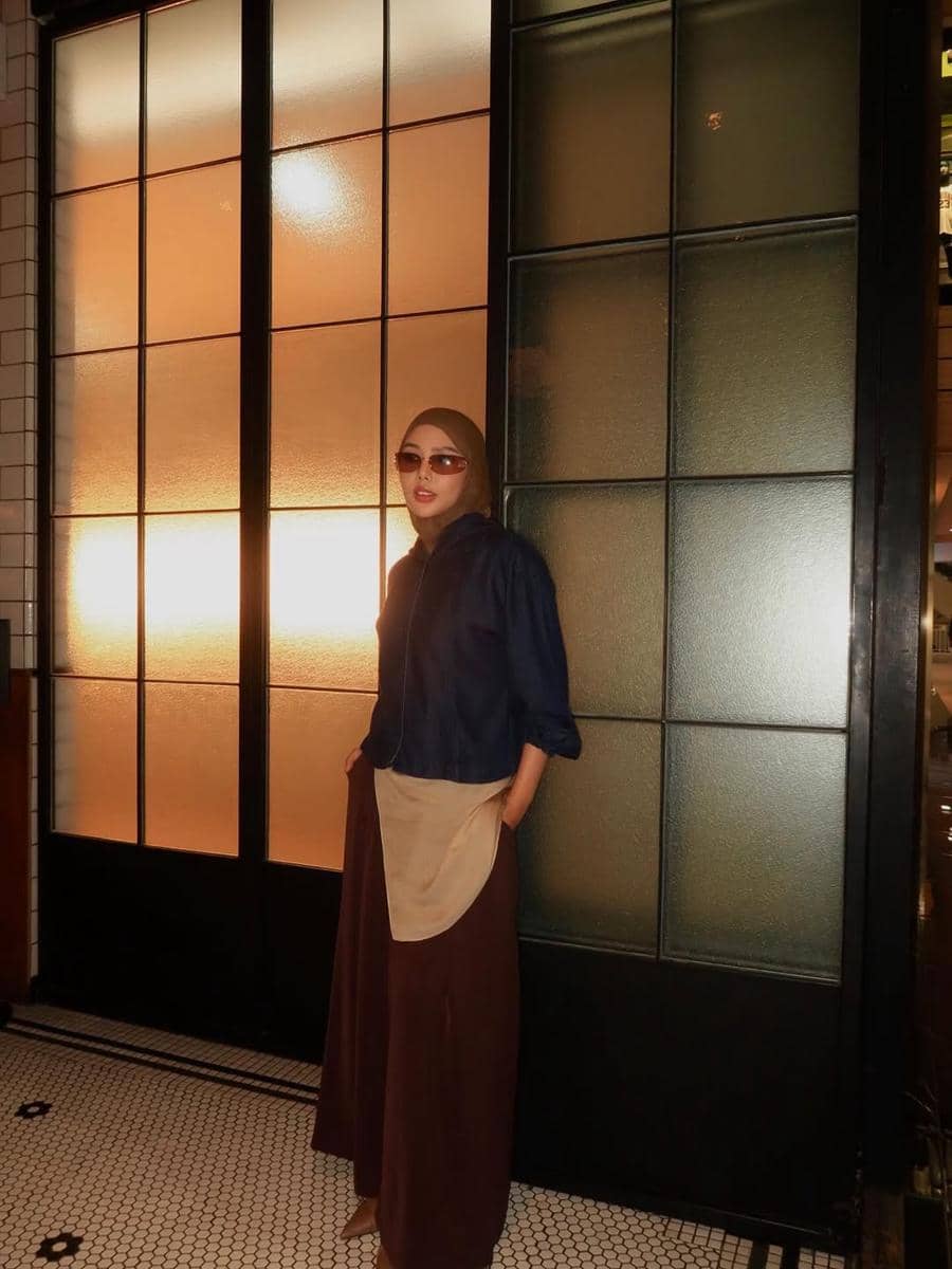 OOTD hijab cokelat tua ala Dara Arafah