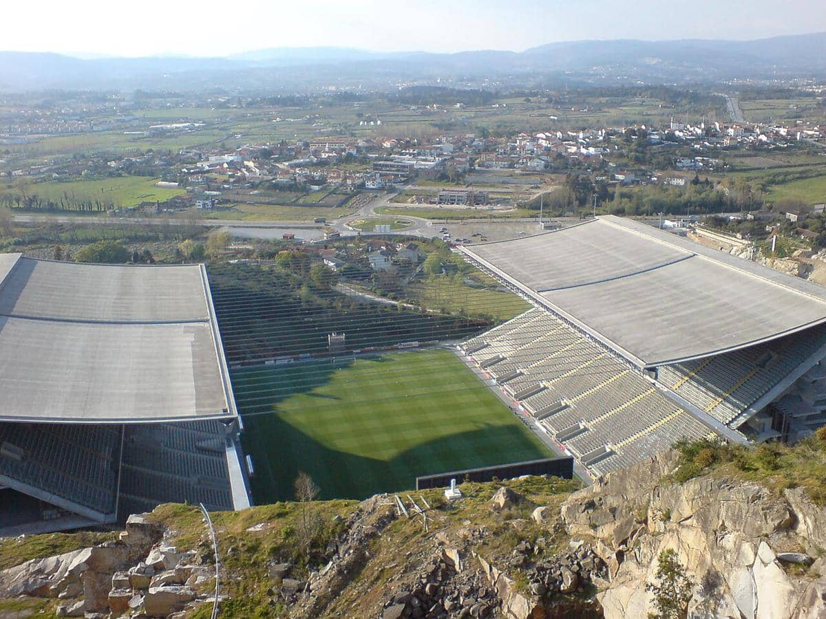 Mengenal Stadion Braga, Arena Ikonik yang Dibangun di Tebing Granit