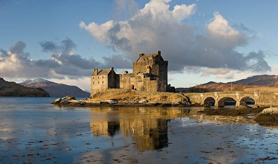 Kastil Eilean Donan di Skotlandia