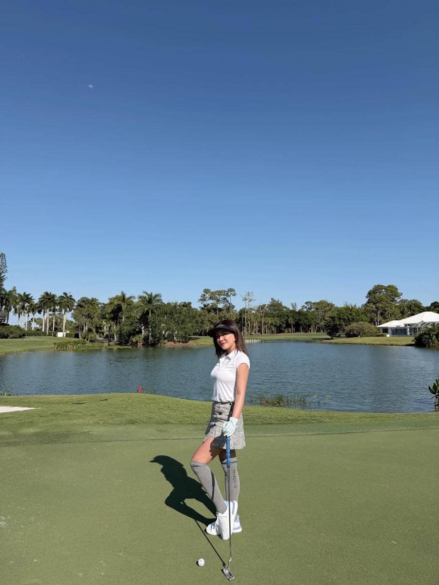 Shandy Aulia main golf di Palm Beach, Florida