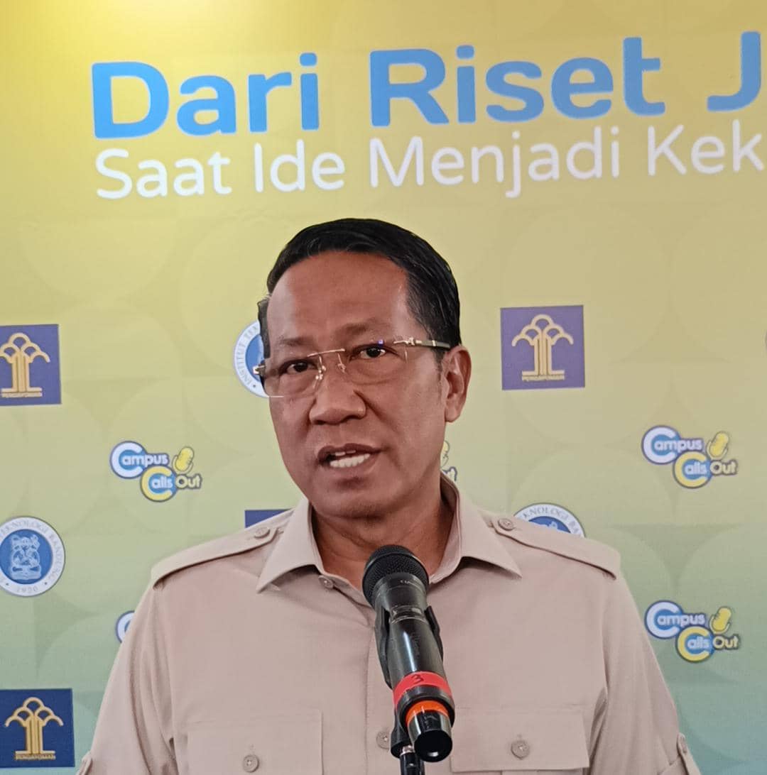 Menteri Hukum Supratman Andi Agtas membuka kegiatan di Kampus ITB Bandung, Selasa (12/5/2026). IDN Times/Debbie Sutrisno