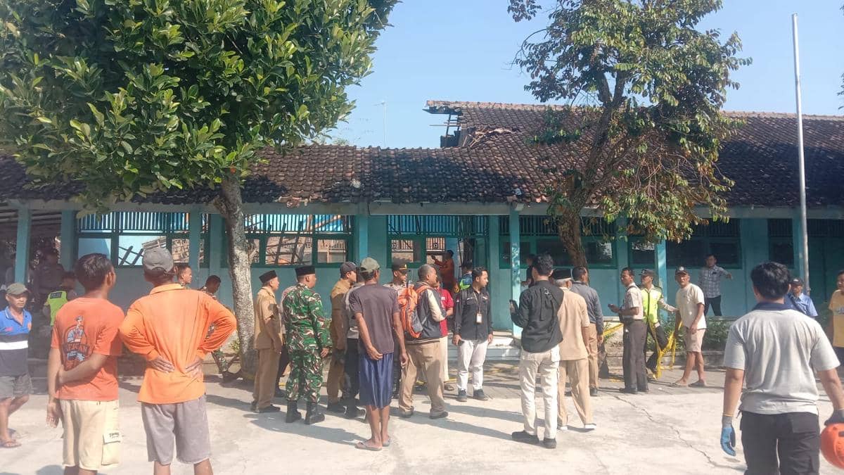 Atap Sekolah MTs Muhammadiyah di Sragen Ambruk, saat Pelajaran  
