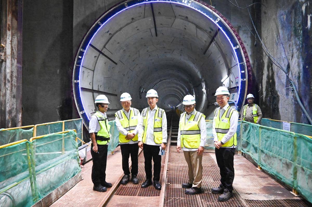 Gibran-Pramono Kunjungi MRT Jakarta, Soroti Progres Pembangunan