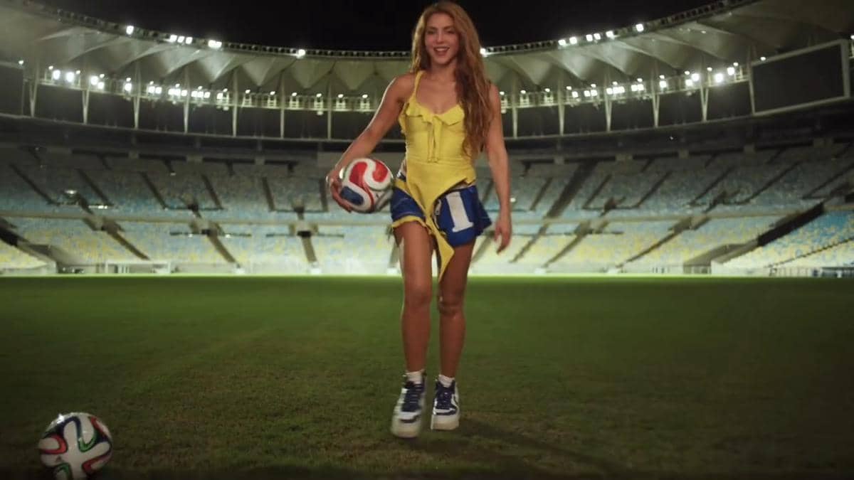 Shakira - La La La (Brazil 2014) ft. Carlinhos Brown