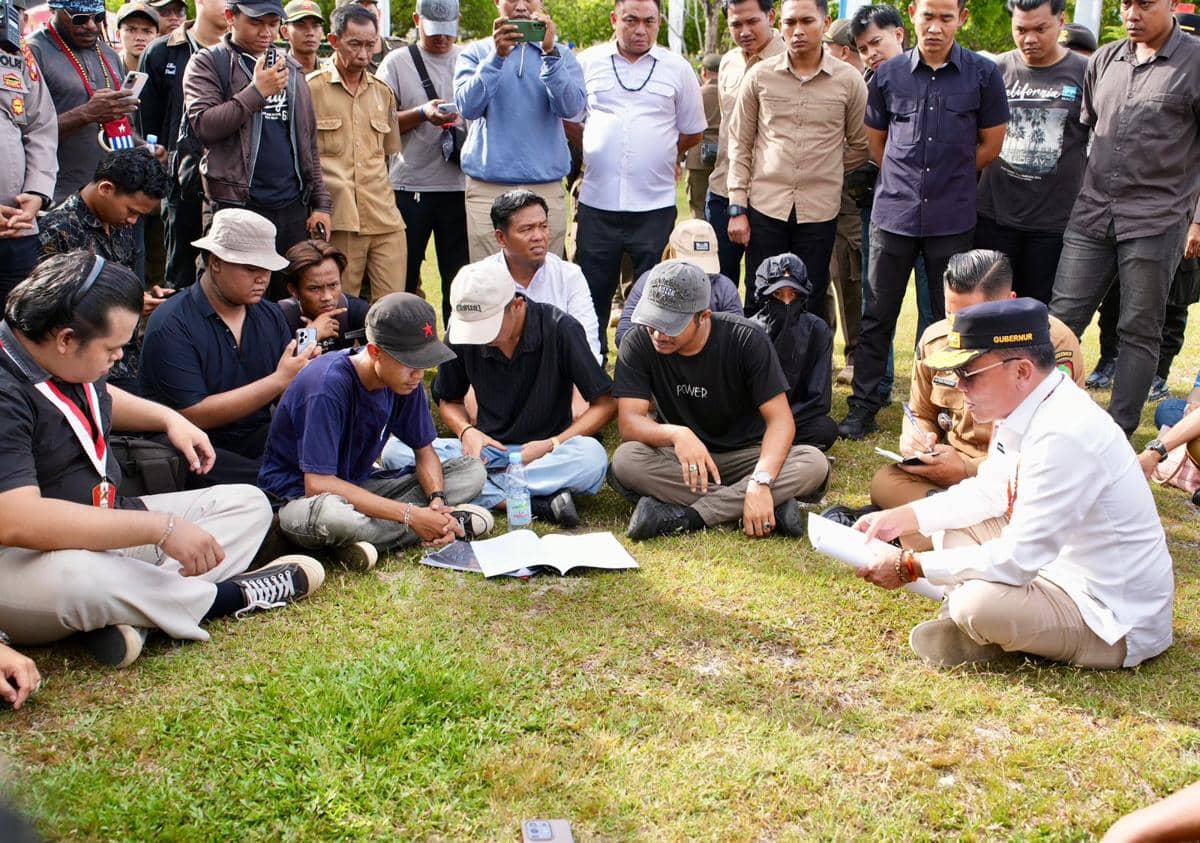 Gubernur Kalteng Teken Komitmen Tindak Lanjut Aspirasi Mahasiswa-Buruh