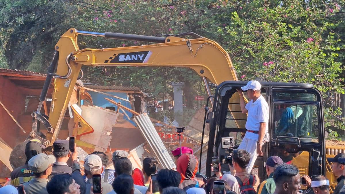 Pemkot Bandung Tak Relokasi PKL Taman Eyckman, Fokus Pelatihan Usaha