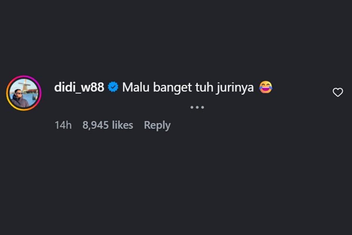 Tangkapan layar komentar akun Instagram didi_w88 yang menulis 'Malu banget tuh jurinya' dengan emoji tersenyum dan tertawa.