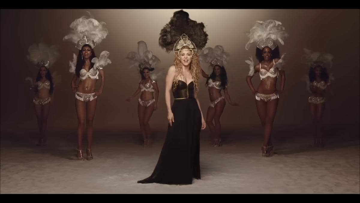 Shakira - La La La (Brazil 2014) ft. Carlinhos Brown