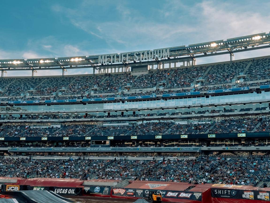 ilustrasi stadion di Amerika Serikat (unsplash.com/Y M)