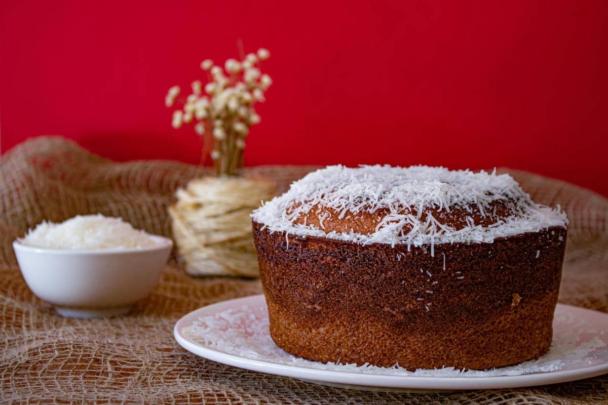 Resep Coconut Cake Gula Merah dengan Aroma Karamel Menggoda
