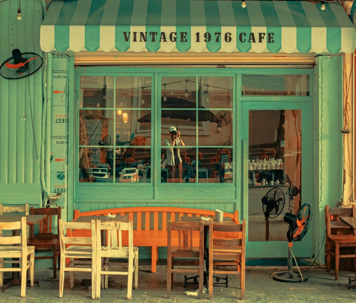 ilustrasi bisnis vintage cafe