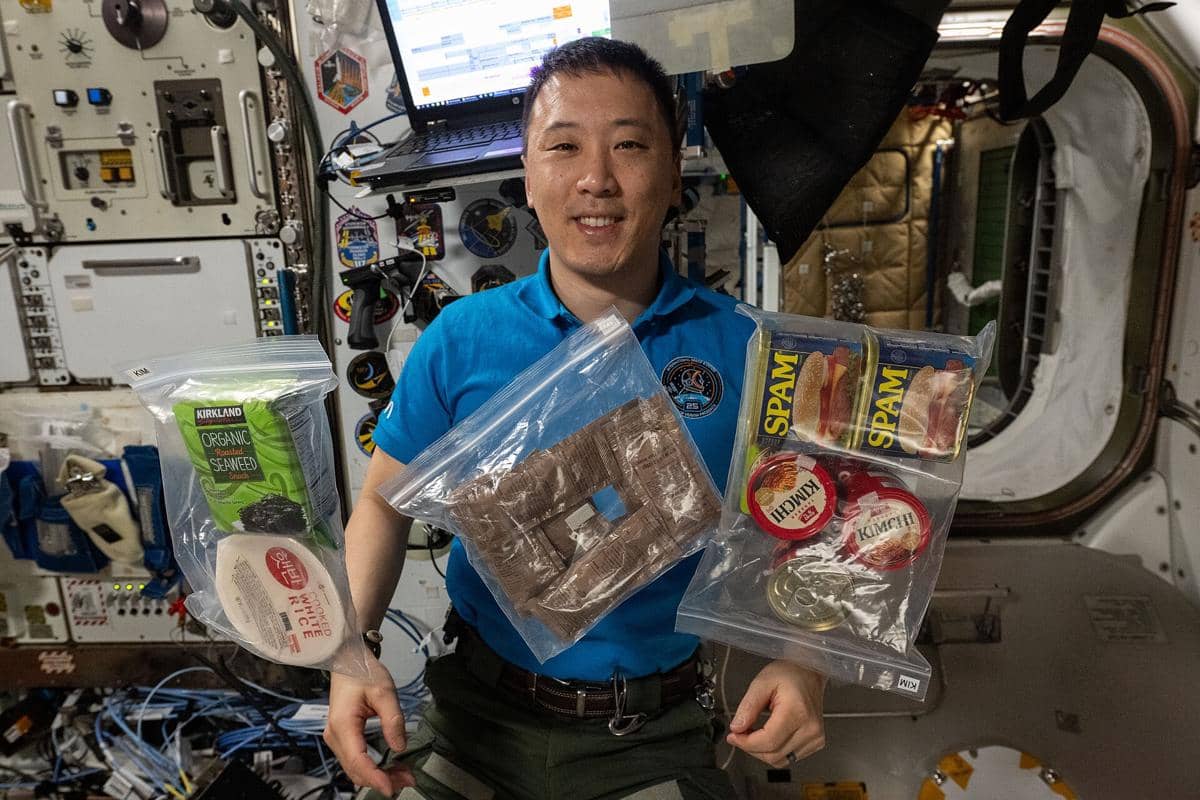 potret makanan padat dan cair astronaut NASA