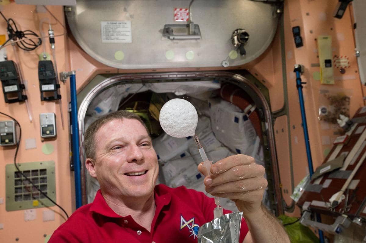 potret bubble dari minuman astronaut NASA