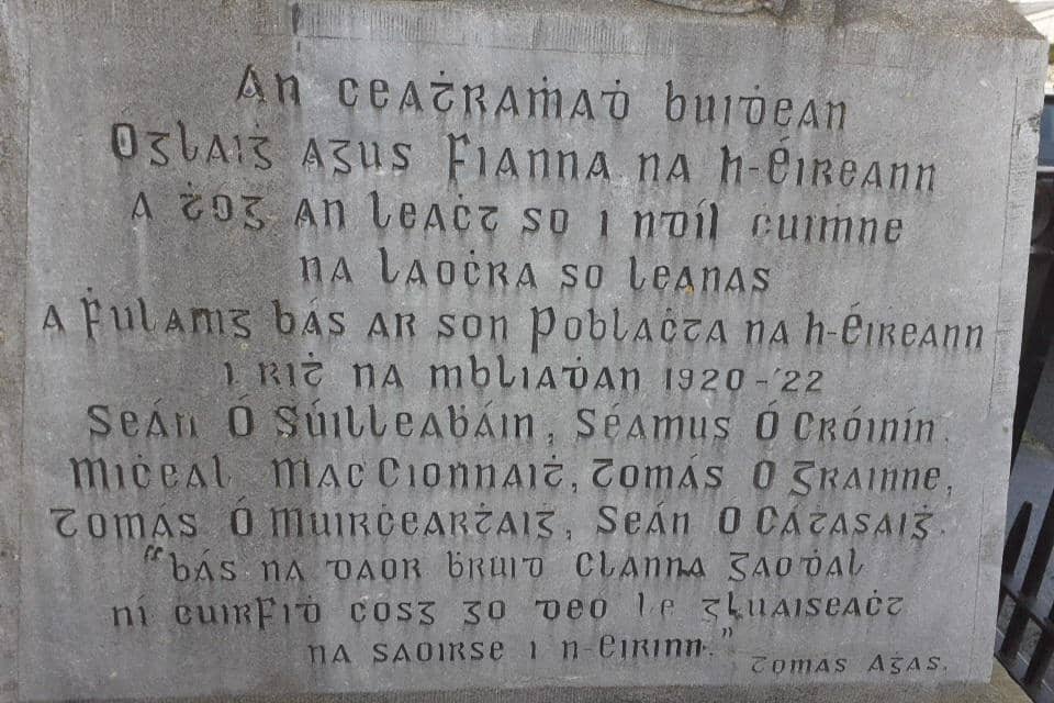 Bahasa Irlandia