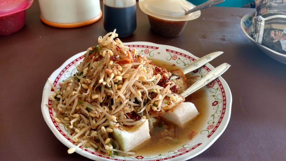 ilustrasi lontong balap