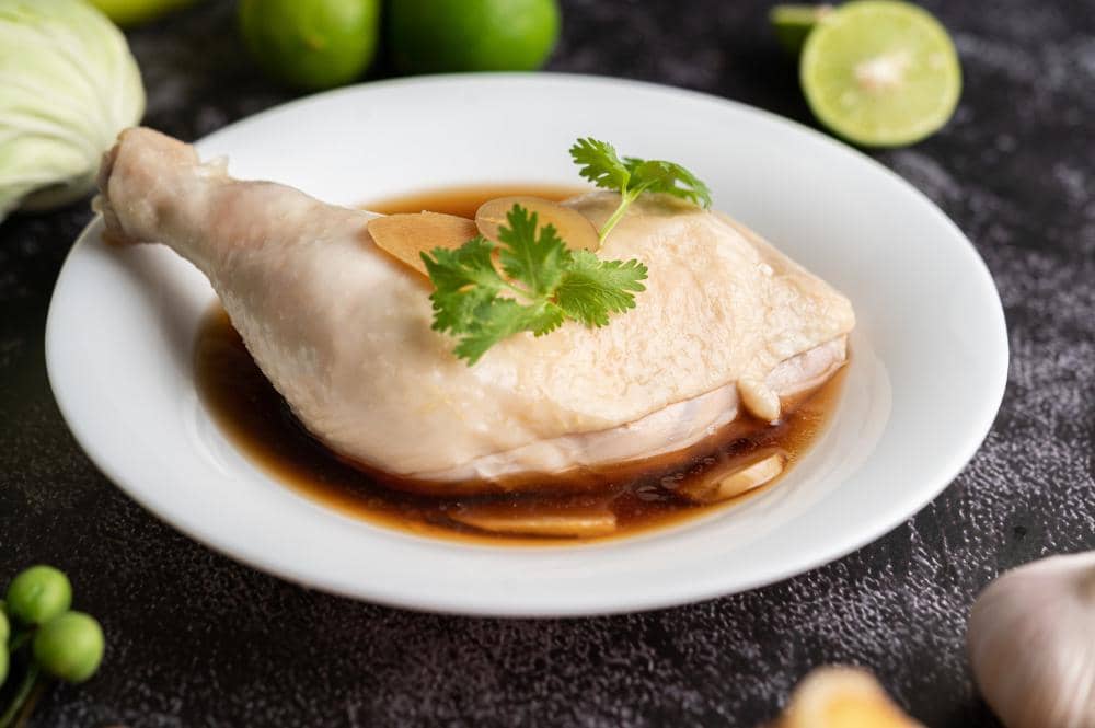 Resep Gai Tom Nam Pla, Ayam Rebus ala Thailand yang Lembut