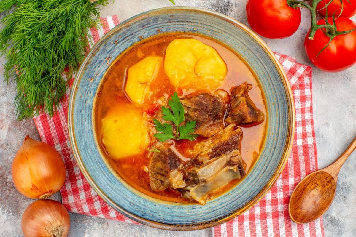 5 Bahan Pengganti Santan untuk Masakan Daging yang Lebih Sehat