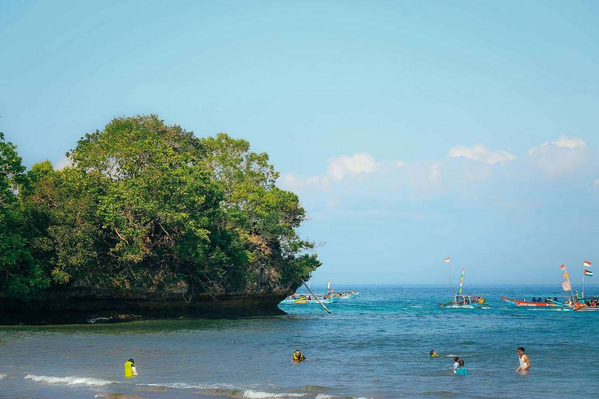 Potret Pantai Pangandaran