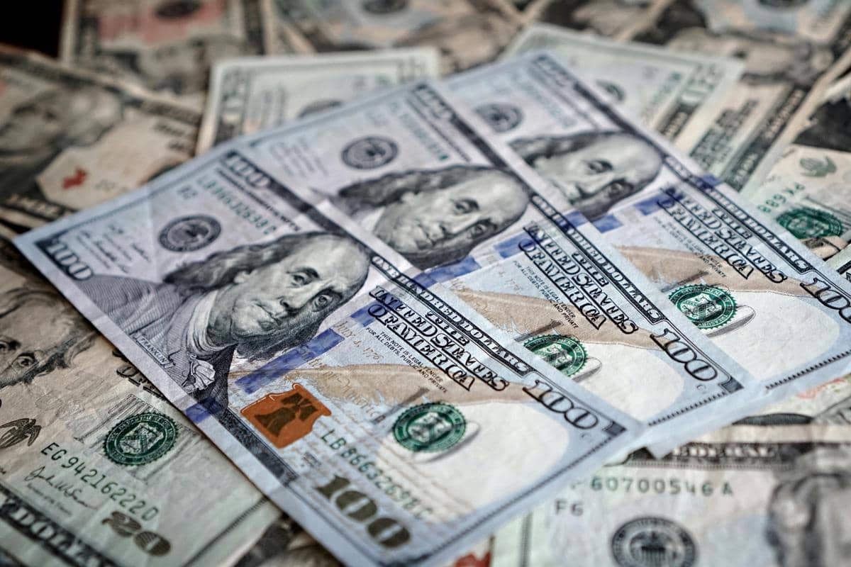ilustrasi dolar