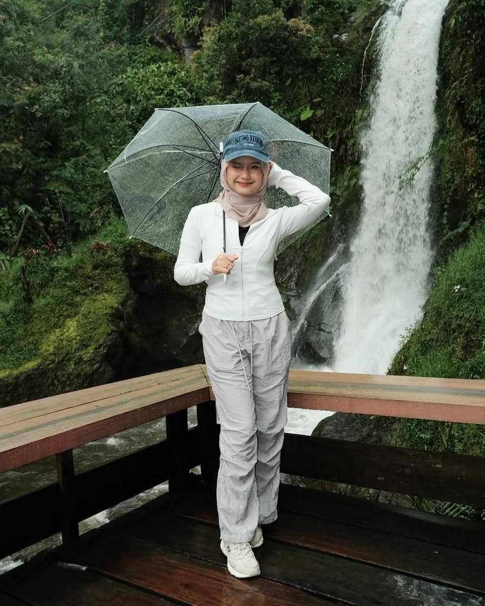 OOTD Naik Gunung ala Siska Amera