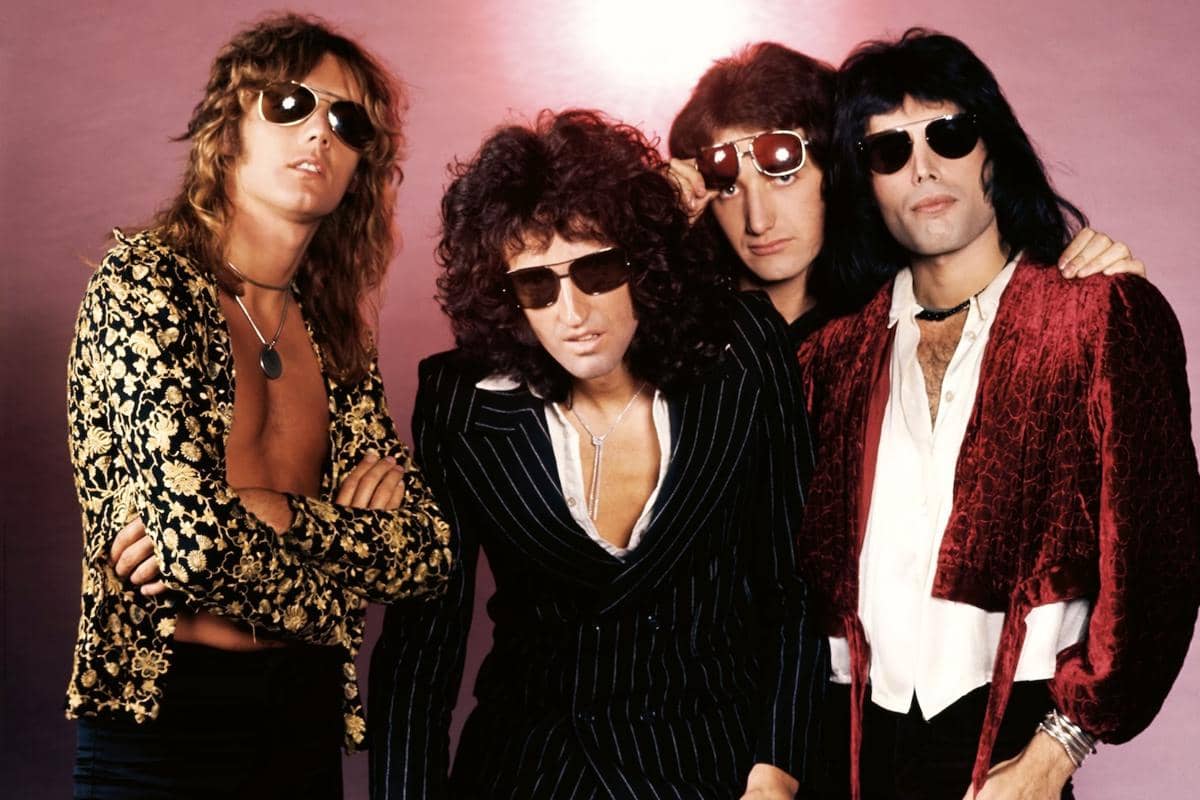 5 Musisi Legendaris yang Mengaku Membenci Musik Punk, Kenapa?