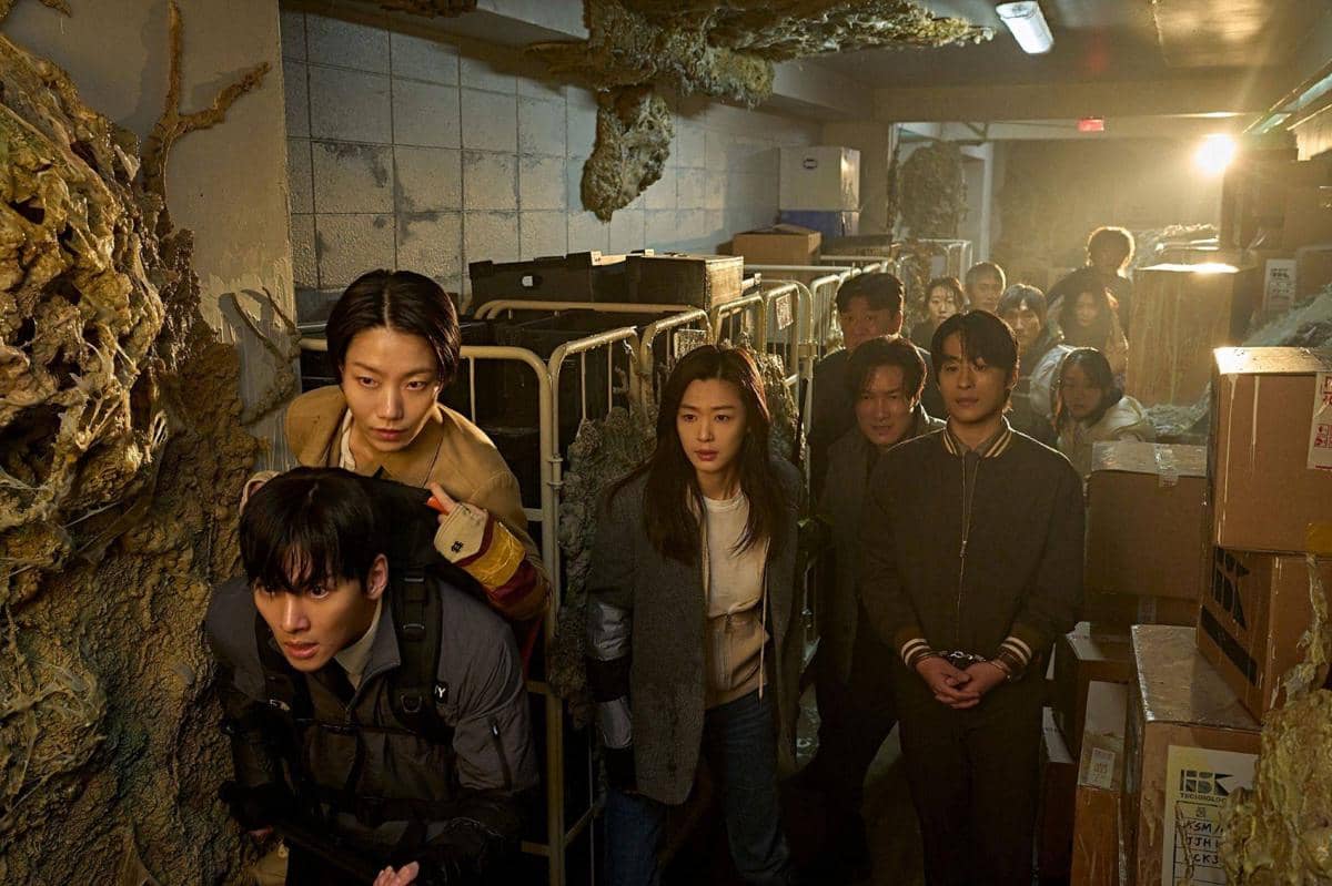 Still cut film Colony