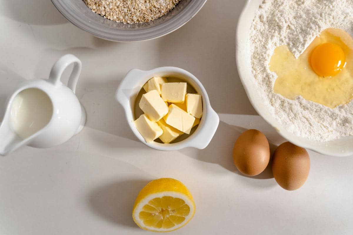 ilustrasi bahan lemon drizzle cake