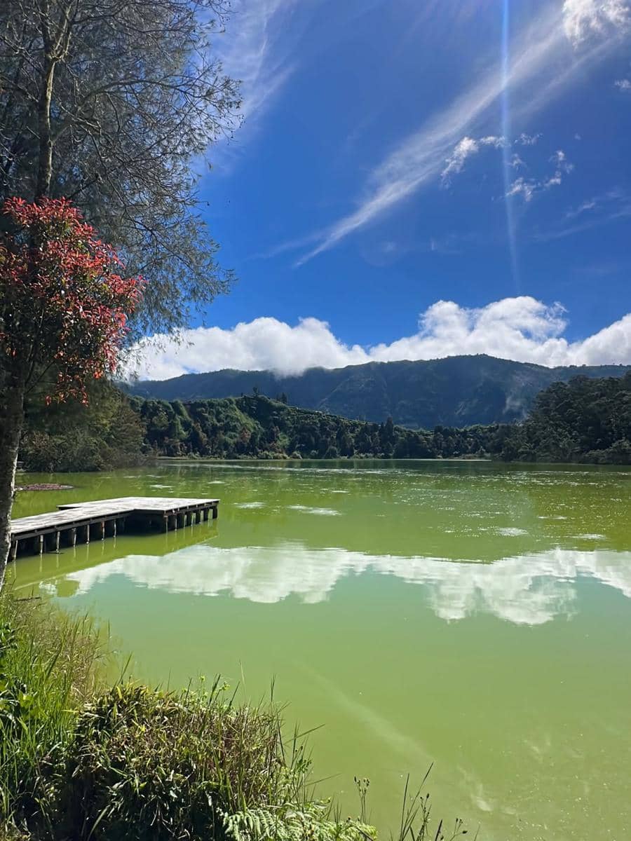 Bella Graceva berlibur ke Telaga Warna