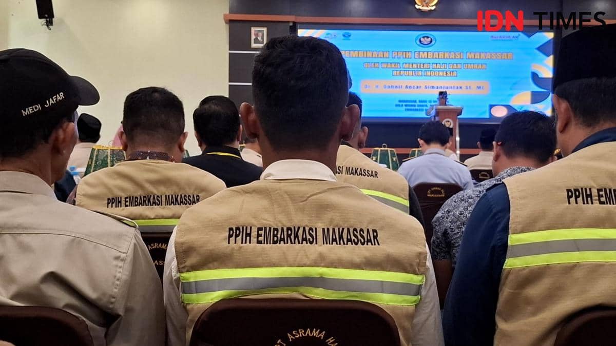 . Wakil Menteri Haji dan Umrah RI, Dahnil Anzar Simanjuntak saat meninjau pelayanan dan fasilitas di Asrama Haji Sudiang Makassar, Rabu (13/