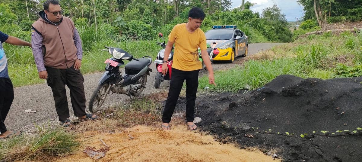 Penemuan bayi diduga dibuang orang tuanya di Desa Biccoing, Kecamatan Tonra, Kabupaten Bone, Sulawesi Selatan, Selasa (12/5/2026). (Dok. Pol