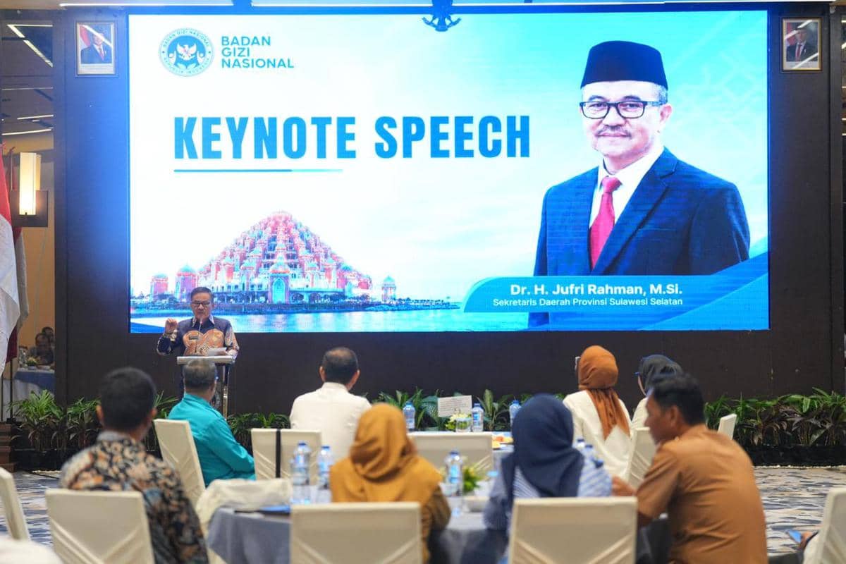 Sekretaris Daerah Provinsi Sulawesi Selatan, Jufri Rahman saat berbicara pada rapat koordinasi yang diselenggarakan Badan Gizi Nasional (BG