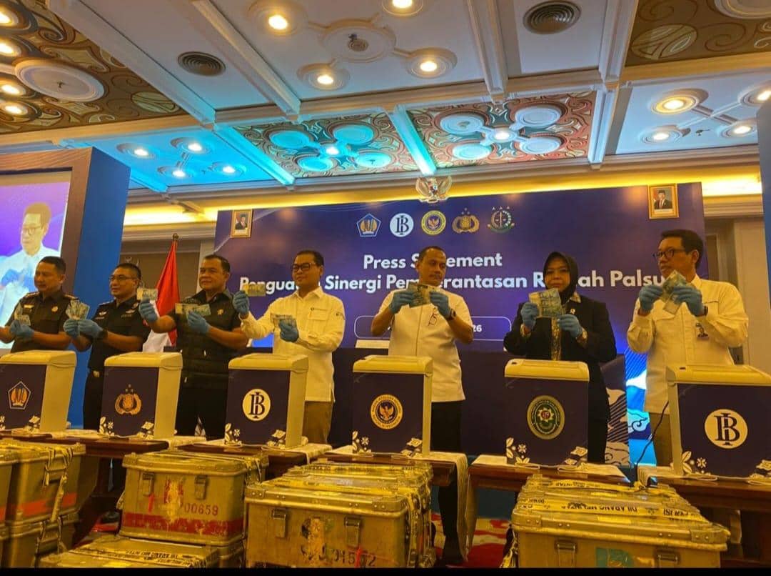BI dan Polri Musnahkan 466 Ribu Lembar Uang Palsu