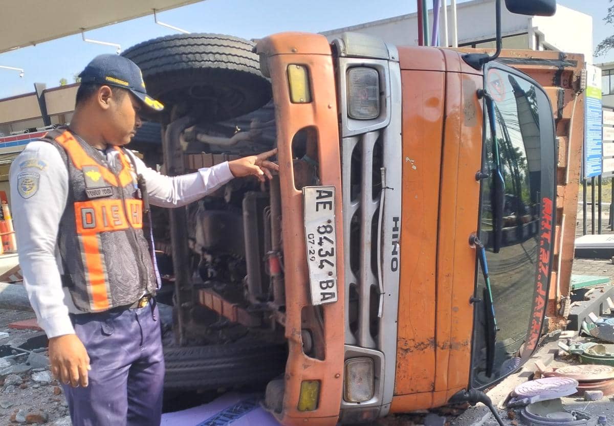 silayur, truk, kecelakaan truk, ngaliyan