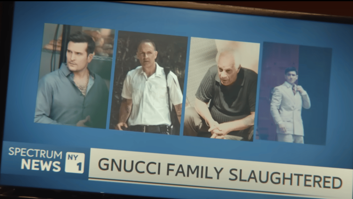 Tangkapan layar berita fiktif dari film The Punisher: One Last Kill menampilkan empat foto pria dengan teks 'Gnucci Family Slaughtered'.