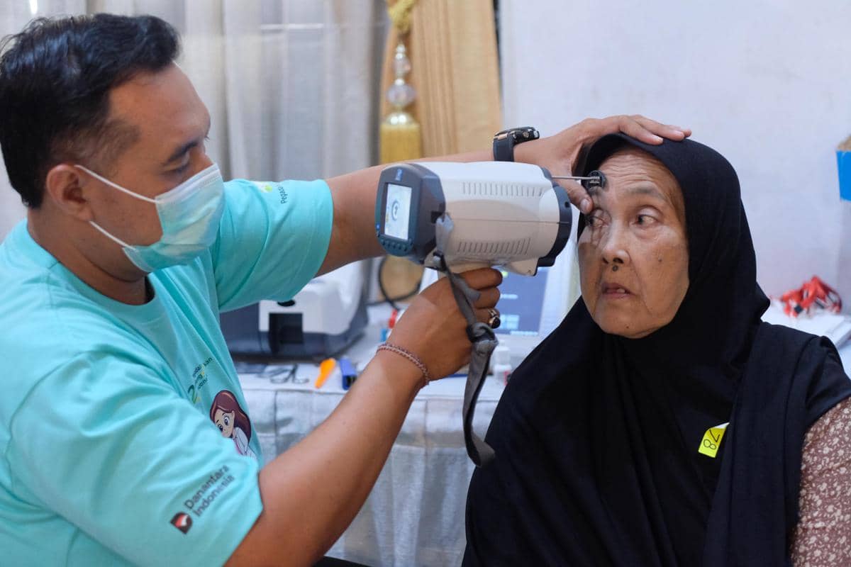 Bantu Sesama, Pegadaian Fasilitasi Operasi Katarak Gratis di Sidoarjo