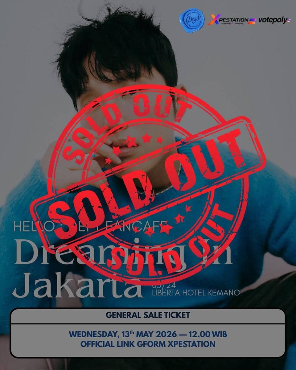 Poster acara fancon di Jakarta dengan tulisan besar 'SOLD OUT' berwarna merah di atas gambar seseorang mengenakan sweater biru.