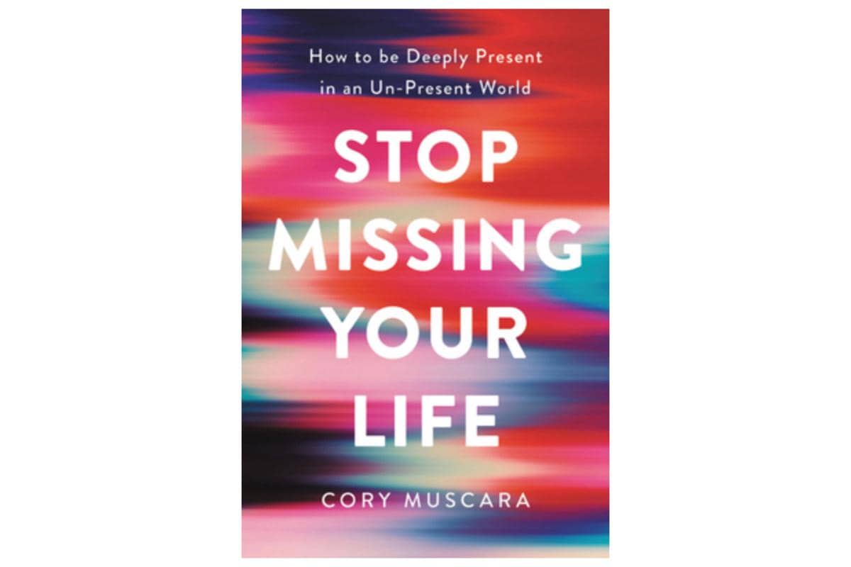 cover buku Stop Missing Your Life