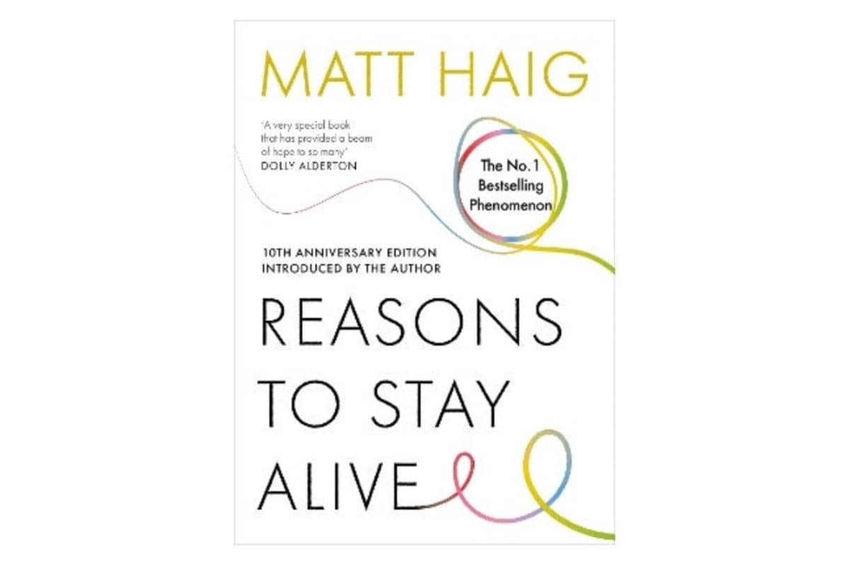 cover buku Reasons to Stay Alive