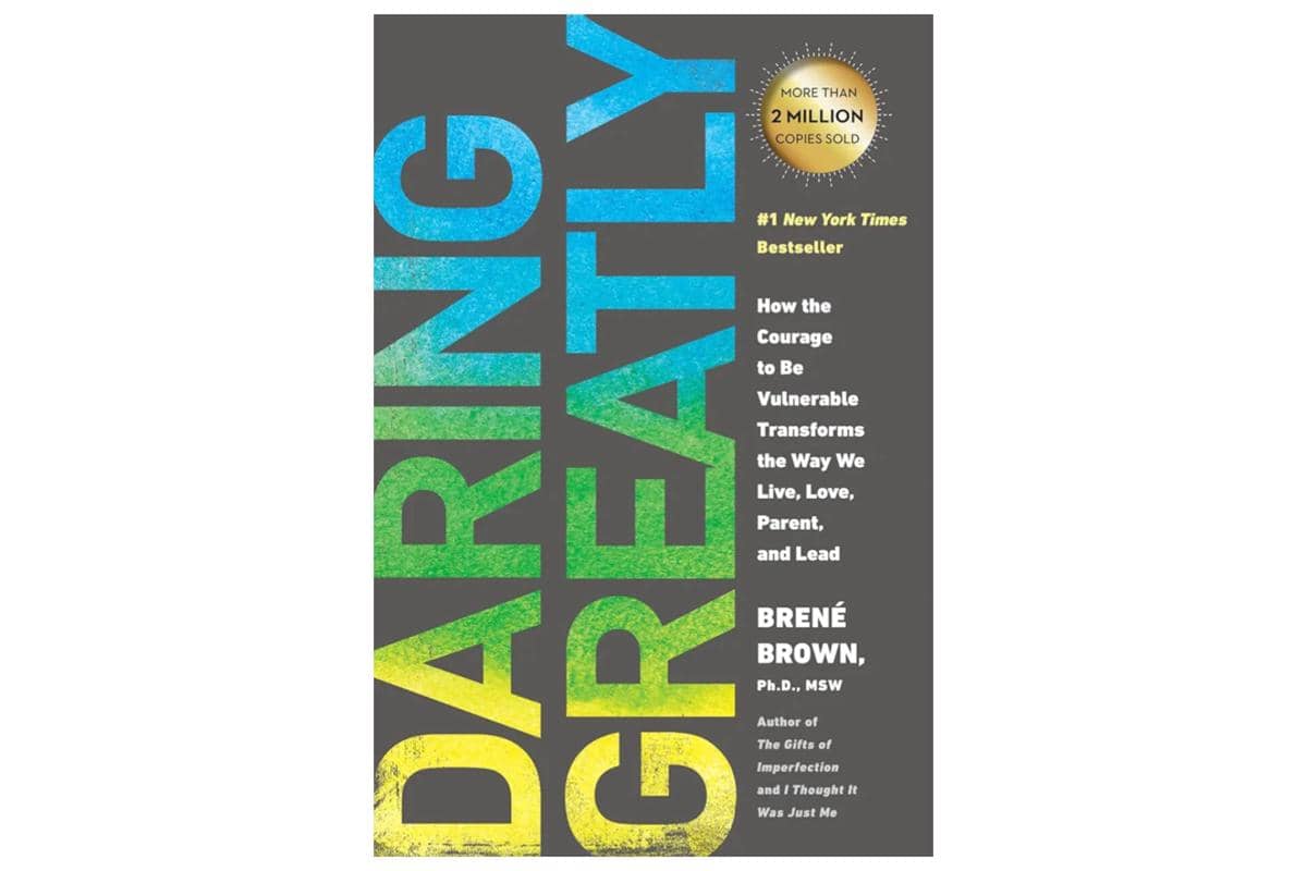cover buku Daring Greatly