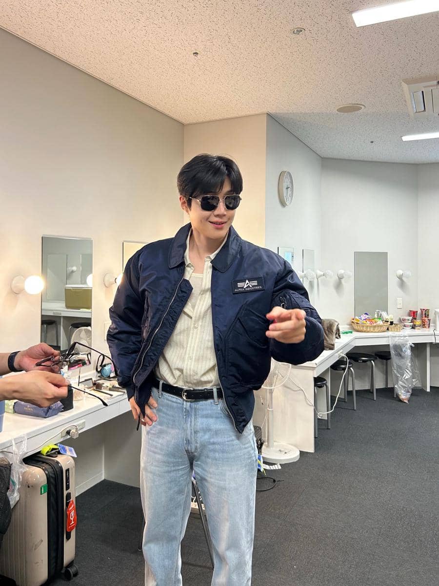 Kim Seon Ho (instagram.com/seonho__kim)
