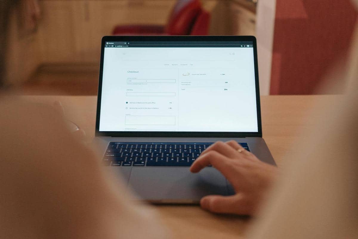 Komdigi Ancam Blokir 25 PSE Privat Belum Daftar, Batas Waktu 3 Juli