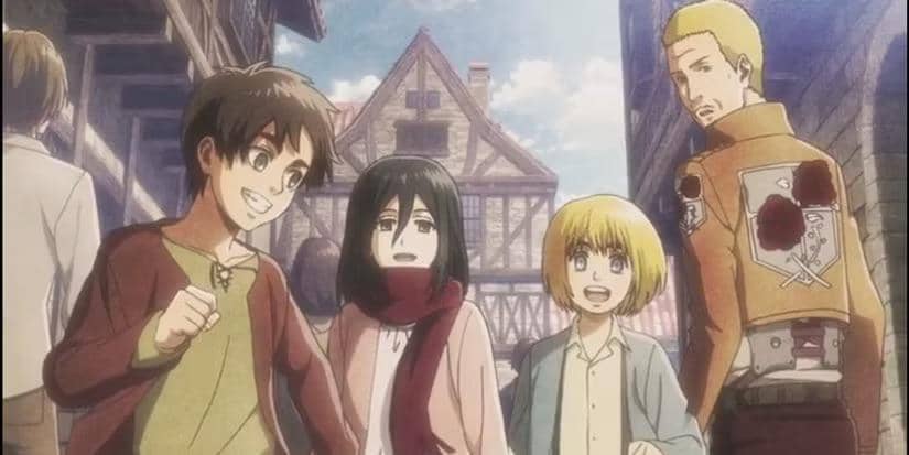 Tiga karakter muda dari anime Attack on Titan berjalan bersama di jalan kota bergaya Eropa, dengan satu prajurit mengenakan jaket pasukan di belakang mereka.